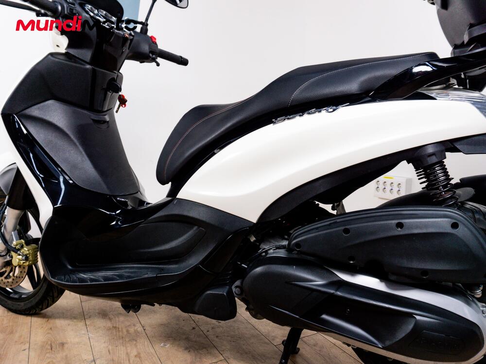 Piaggio Beverly 350 SportTouring ie ABS (2011 - 17) (10)