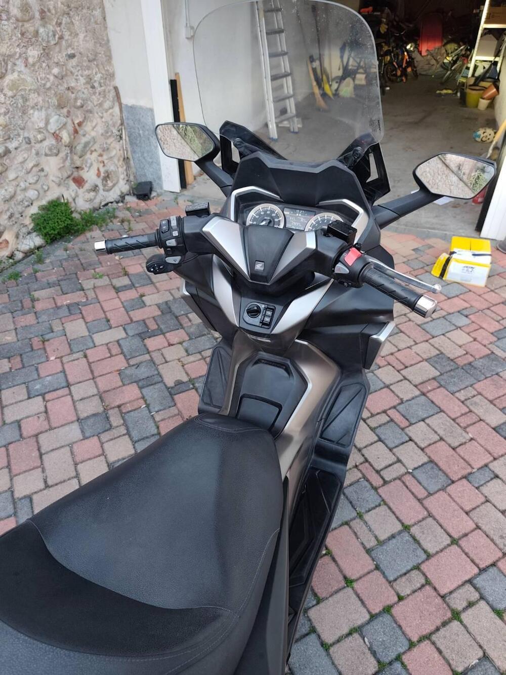 Honda Forza 350 Deluxe (2022 - 24) (3)