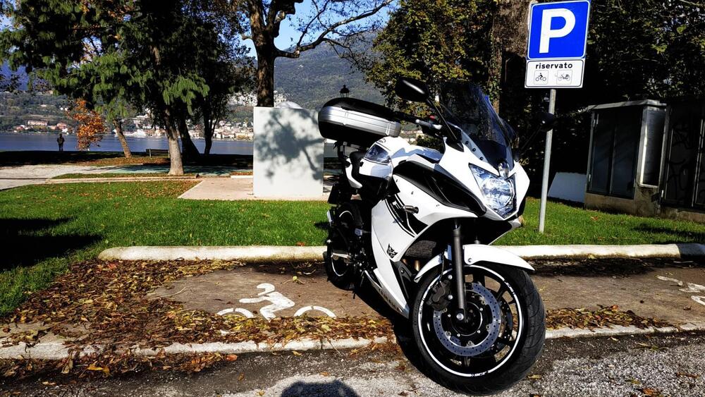 Yamaha XJ6 Diversion F (2010 - 16) (4)