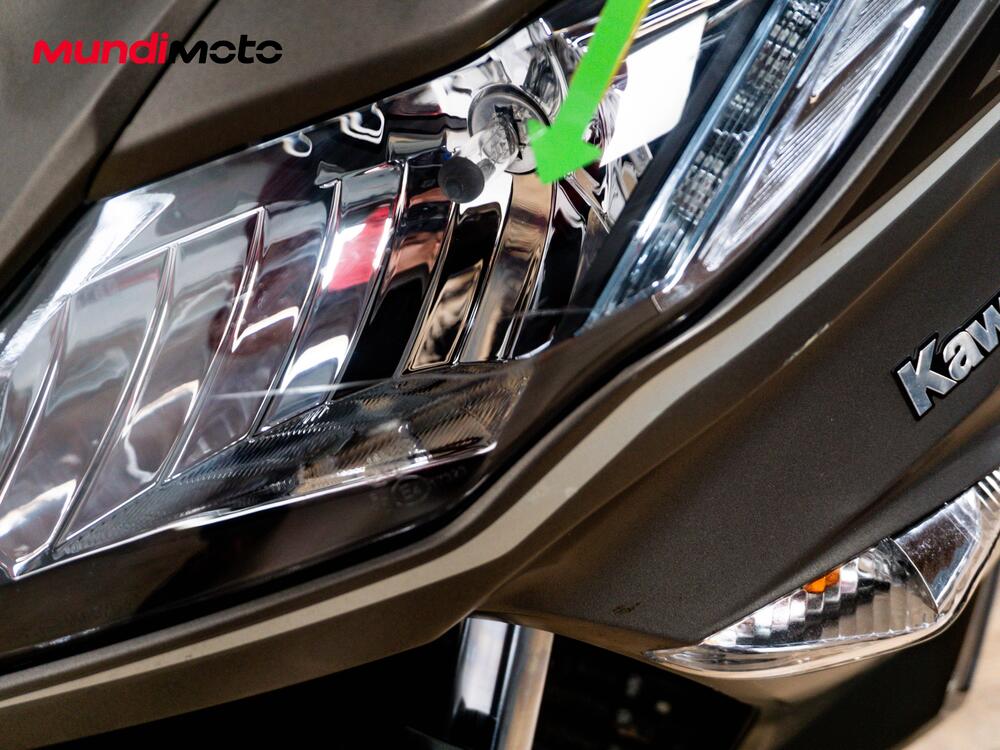 Kawasaki J 300 ABS (2014 - 16) (16)