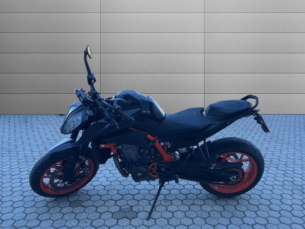 KTM 890 Duke R (2021)