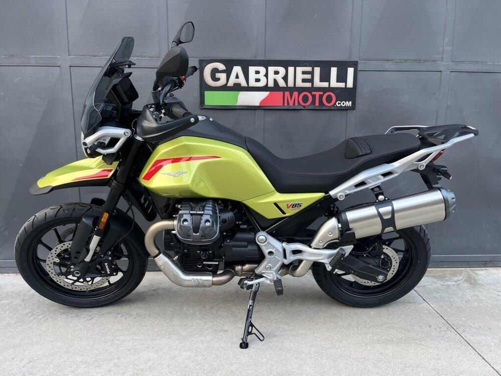 Moto Guzzi V85 Strada (2024 - 26)