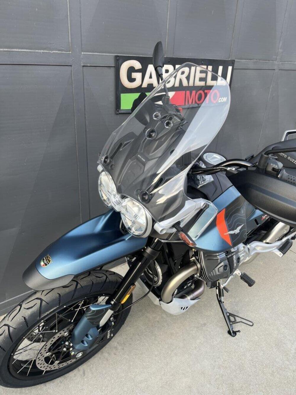 Moto Guzzi V85 TT Travel (2024 - 26) (2)