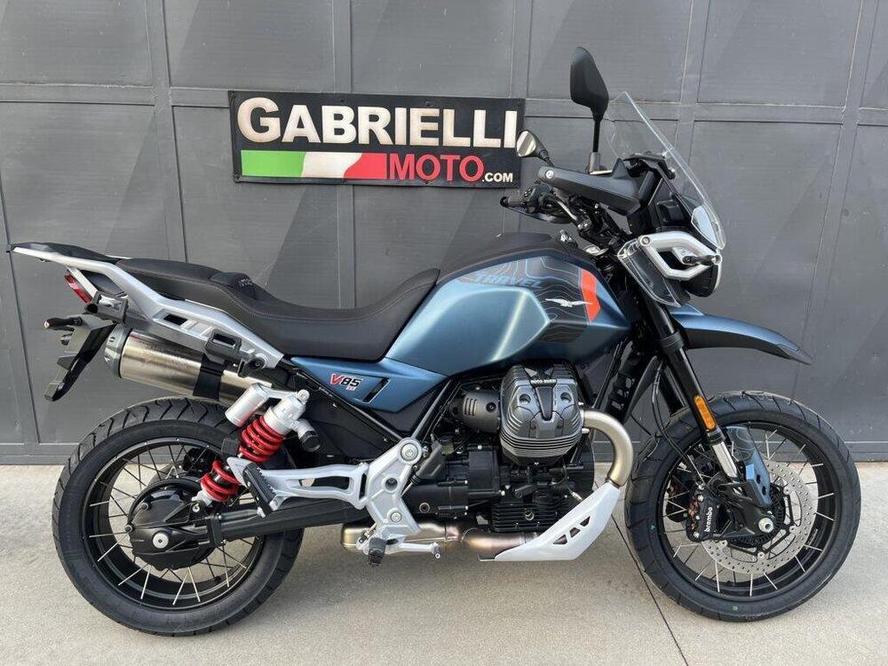 Moto Guzzi V85 TT Travel (2024 - 26) (3)