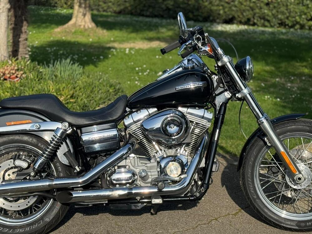 Harley-Davidson 1584 Super Glide Custom (2008 - 13) - FXDC (3)