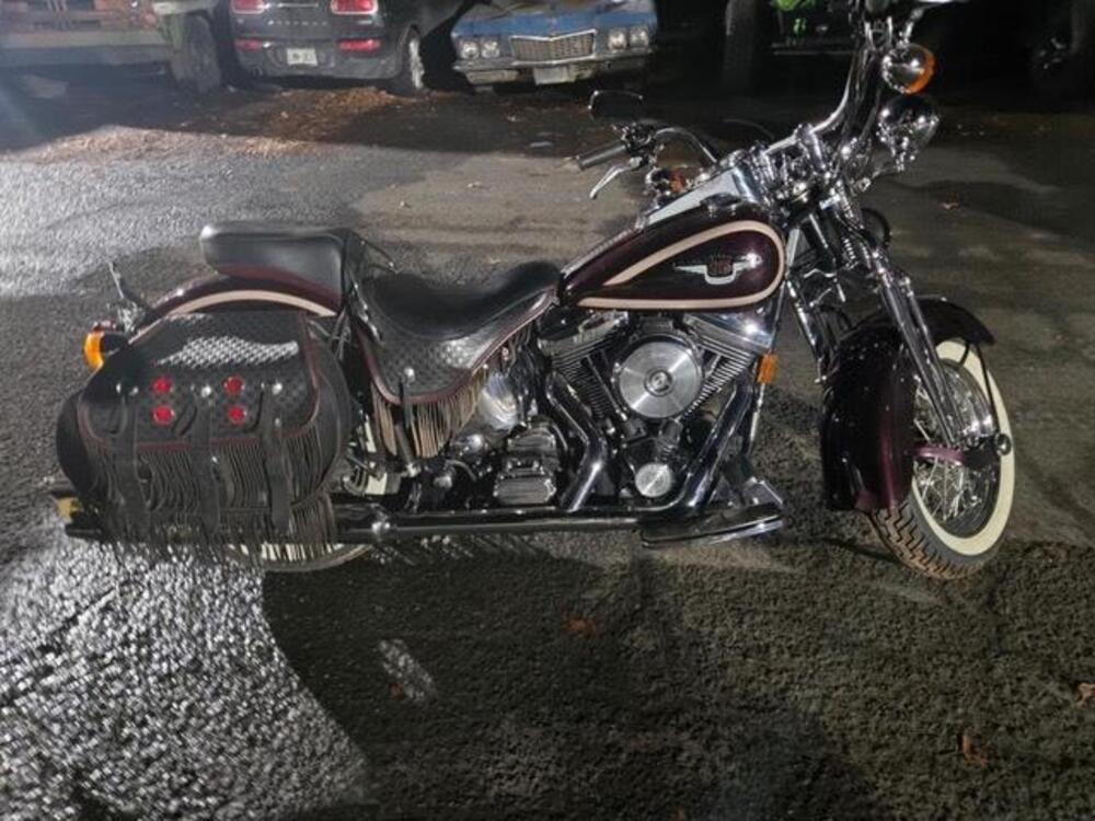 Harley-Davidson 1340 Heritage Springer (1997 - 99) - FLSTS