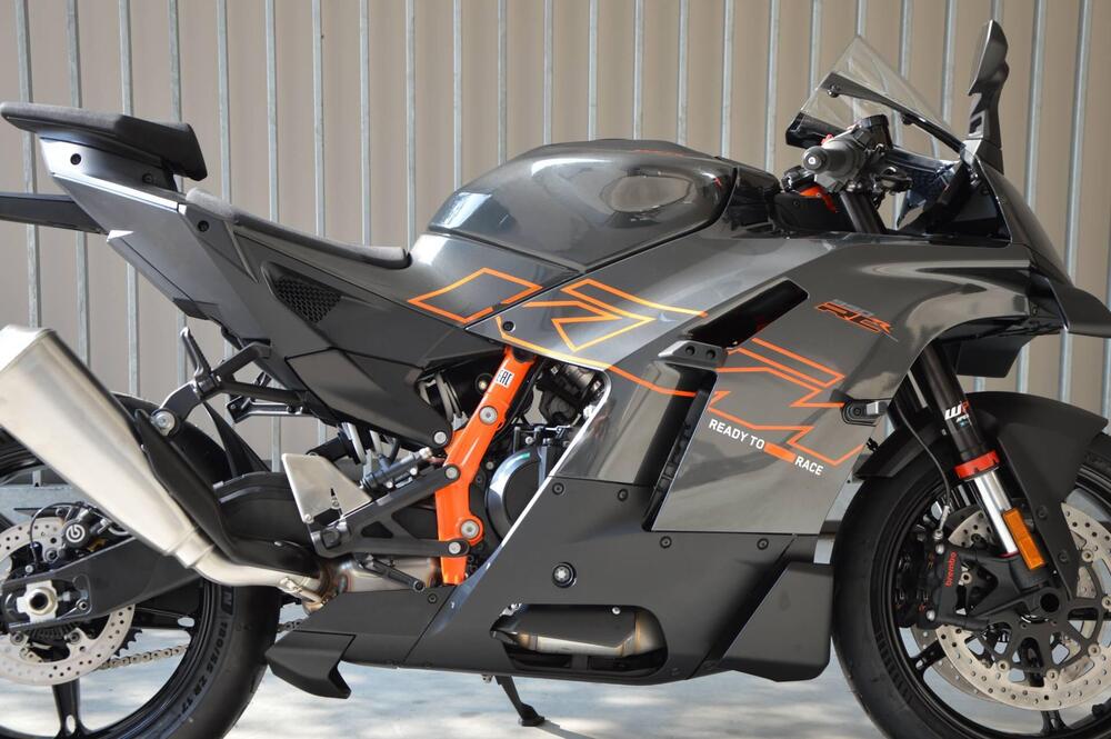 KTM 990 RC R (2026) (2)
