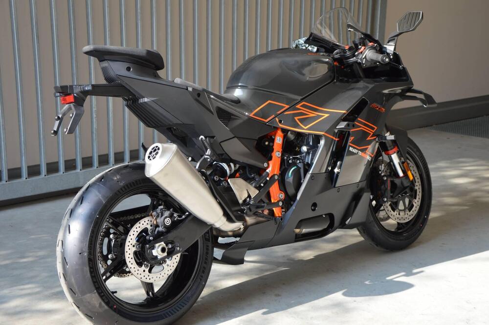 KTM 990 RC R (2026) (3)