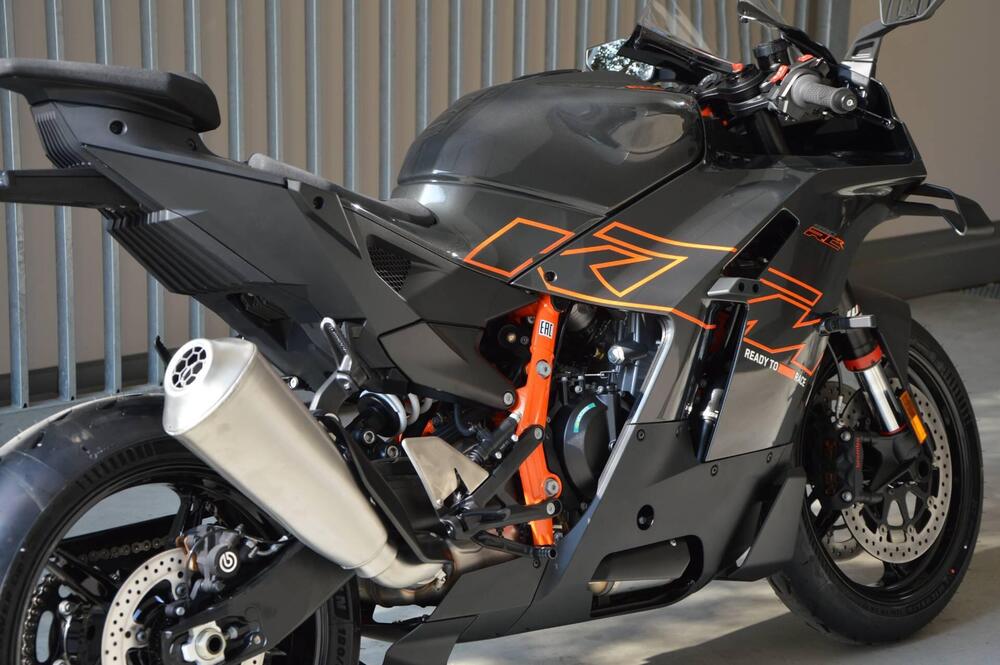KTM 990 RC R (2026) (4)