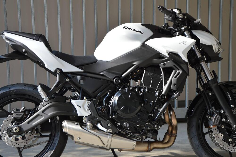 Kawasaki Z 650 (2025 - 26) (2)
