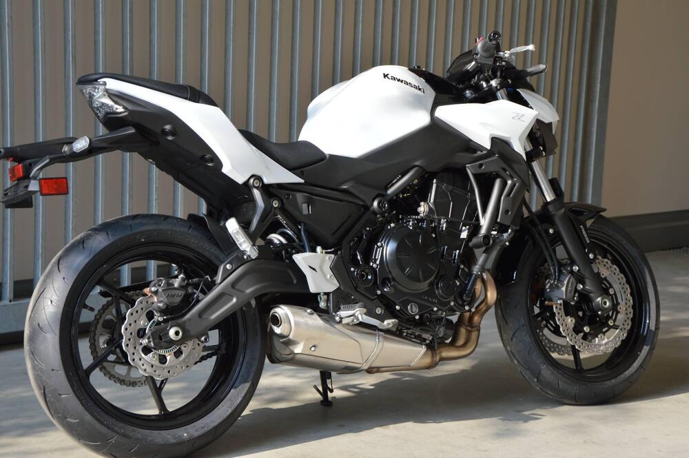 Kawasaki Z 650 (2025 - 26) (3)