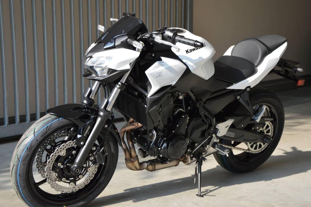 Kawasaki Z 650 (2025 - 26) (7)