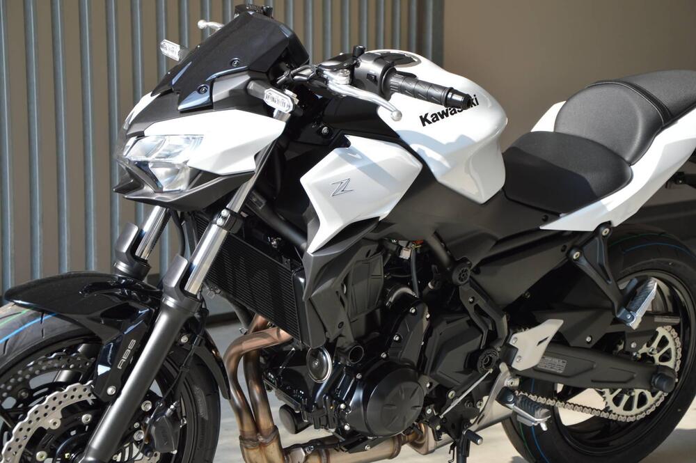 Kawasaki Z 650 (2025 - 26) (8)