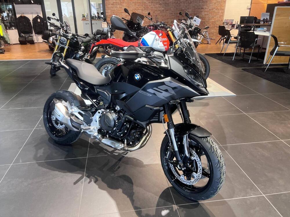 Bmw F 900 XR (2025 - 26) (2)