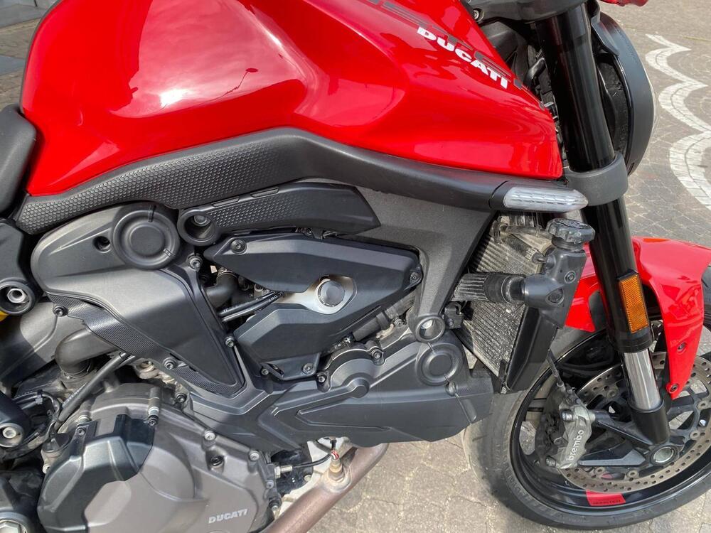 Ducati Monster 937 + (2021 - 25) (5)
