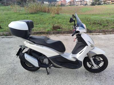 Piaggio Beverly 350 SportTouring ie ABS (2011 - 17) usata