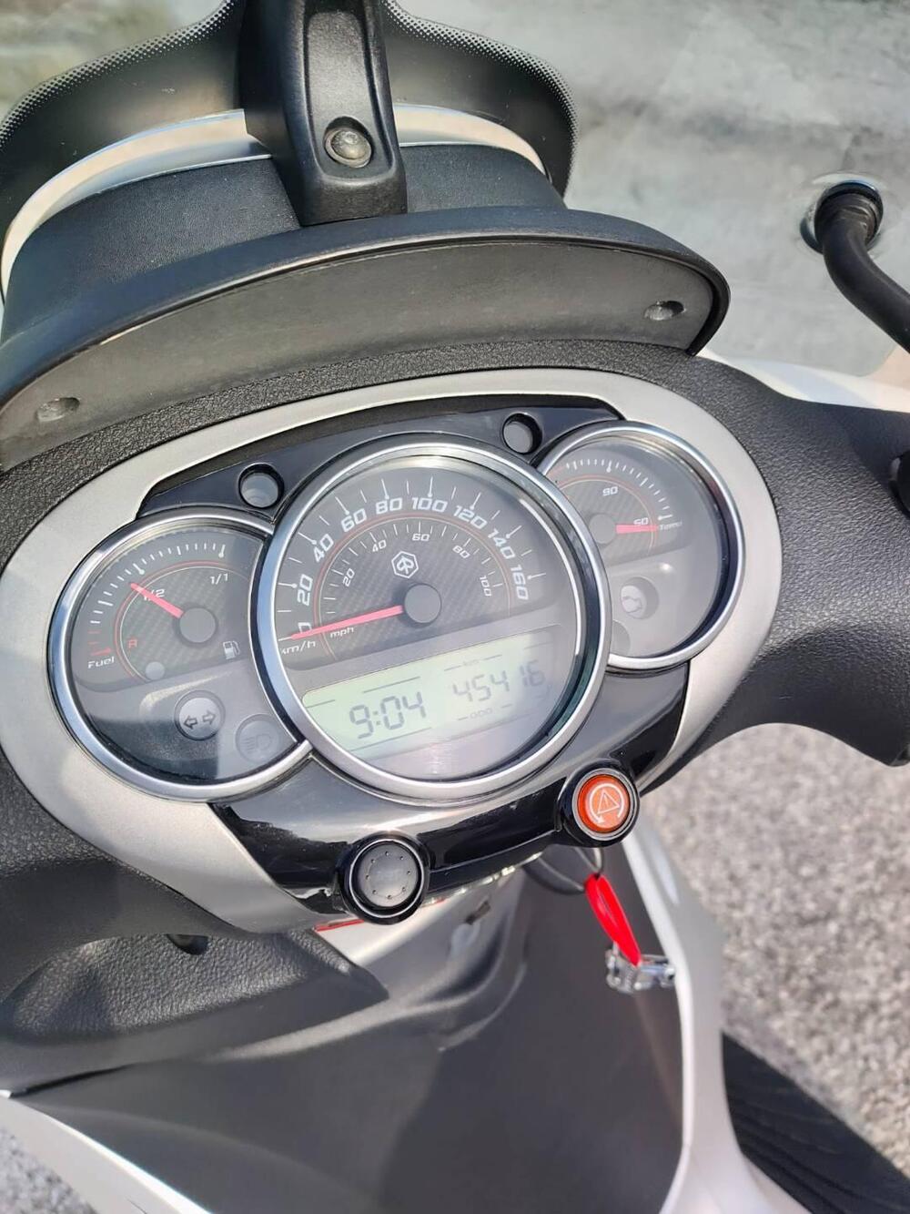 Piaggio Beverly 350 SportTouring ie ABS (2011 - 17) (5)