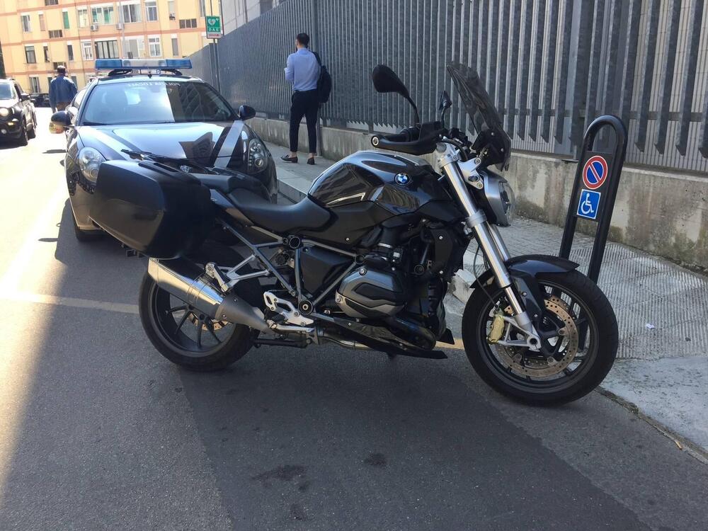 Bmw R 1200 R (2015 - 16) (2)