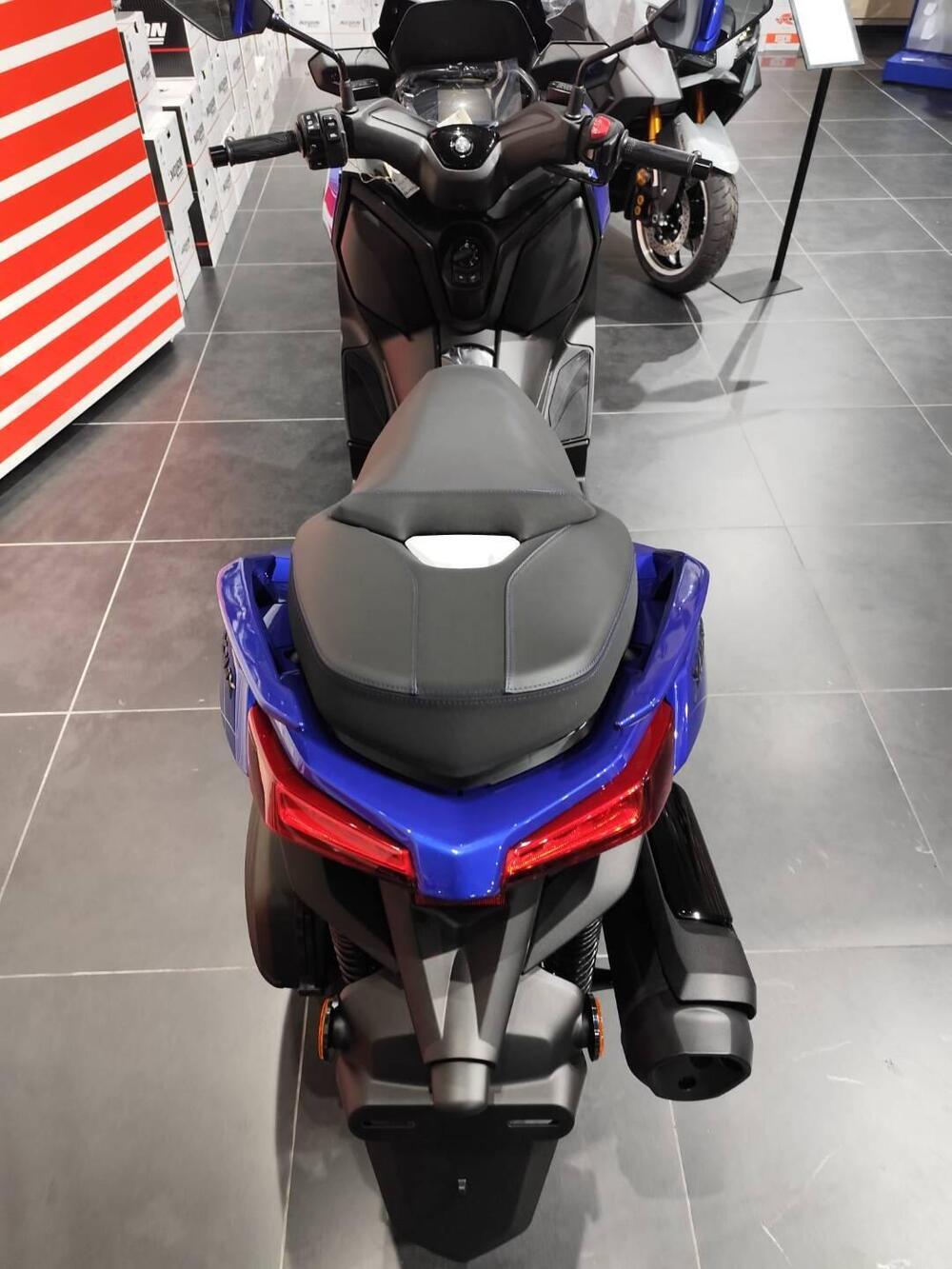 Yamaha X-Max 300 (2025 - 26) (7)