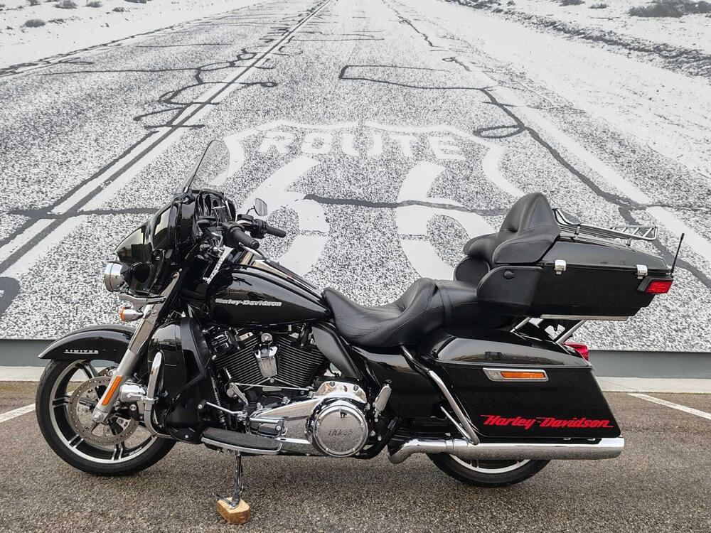 Harley-Davidson 114 Electra Glide Ultra Limited (2021 - 22) - FLHTK (2)