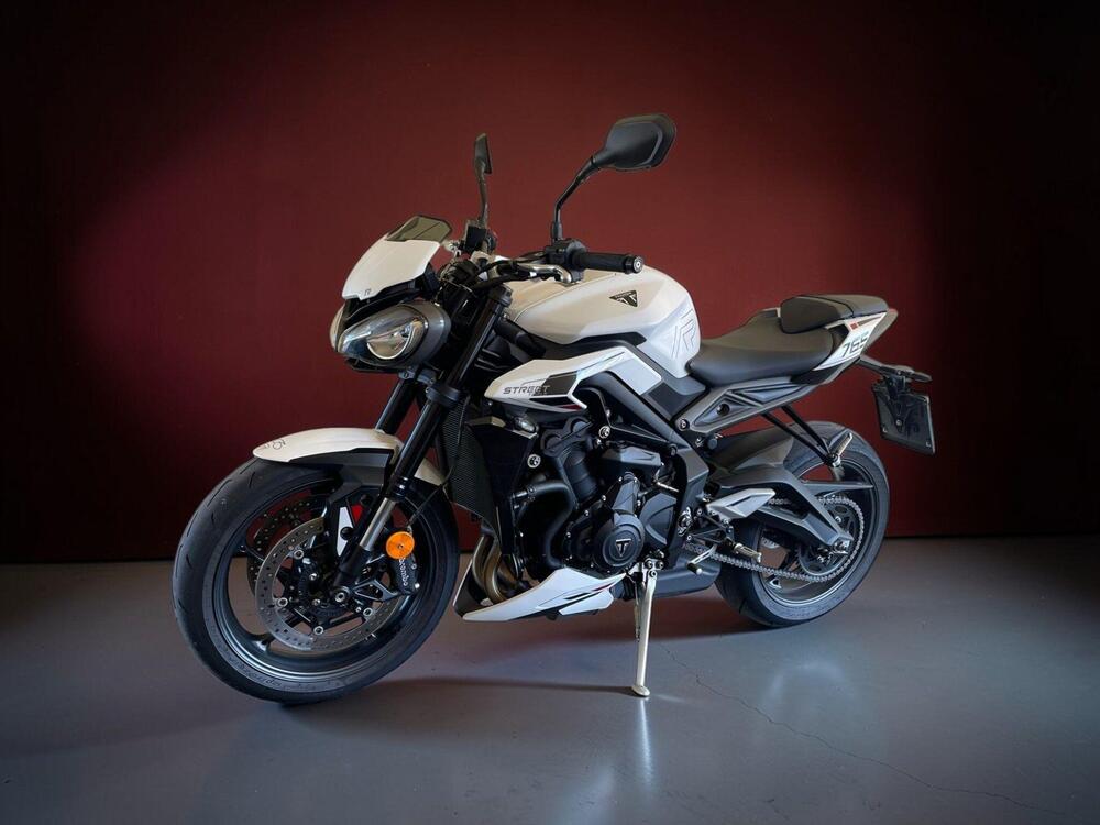 Triumph Street Triple 765 R (2023 - 26) (6)