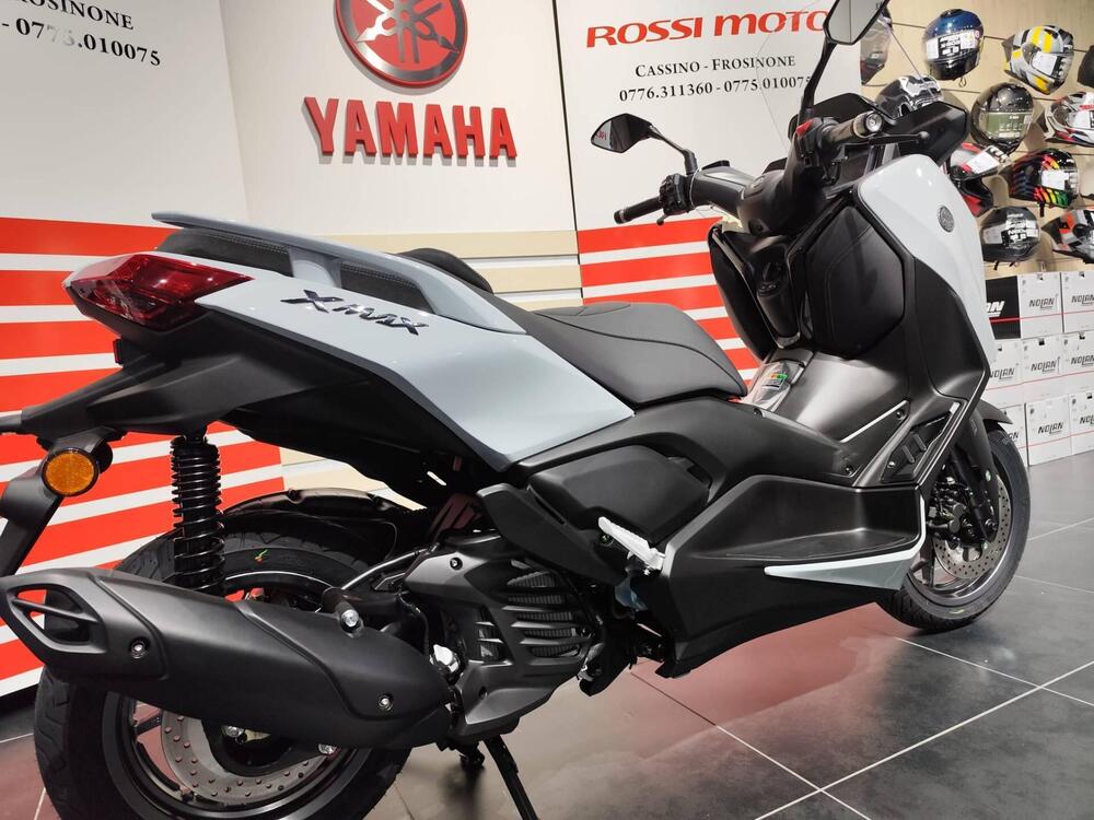 Yamaha X-Max 300 Tech Max (2025 - 26) (2)