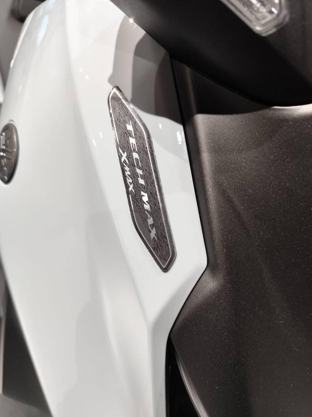 Yamaha X-Max 300 Tech Max (2025 - 26) (5)