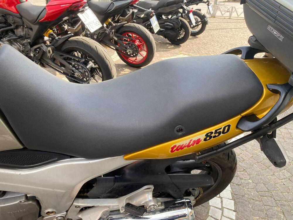 Yamaha TDM 850 (1996 - 01) (9)