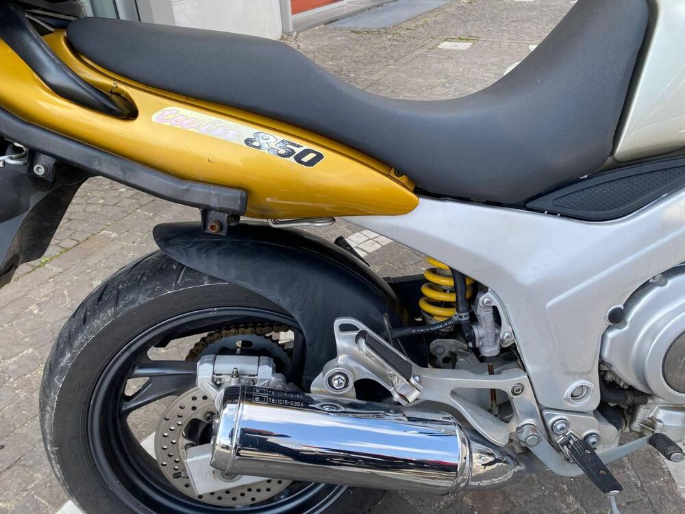 Yamaha TDM 850 (1996 - 01) (11)