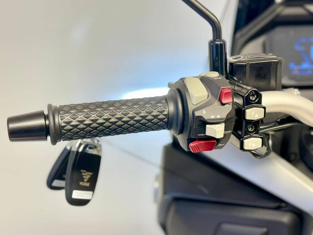 Voge Sfida SR2 ADV (2026) (14)