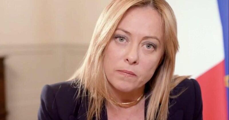 Prezzi carburante: Meloni contro i rincari ingiustificati