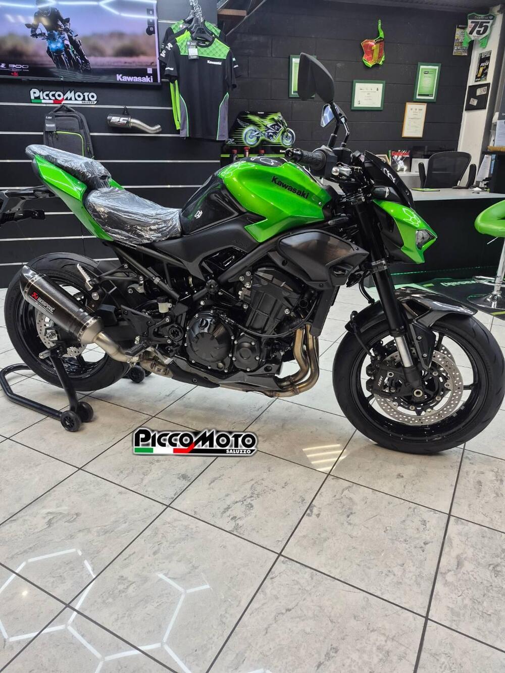 Kawasaki Z 900 (2025 - 26) (5)