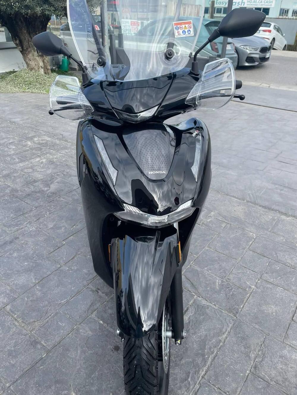 Honda SH 350i GT (2025 - 26) (2)