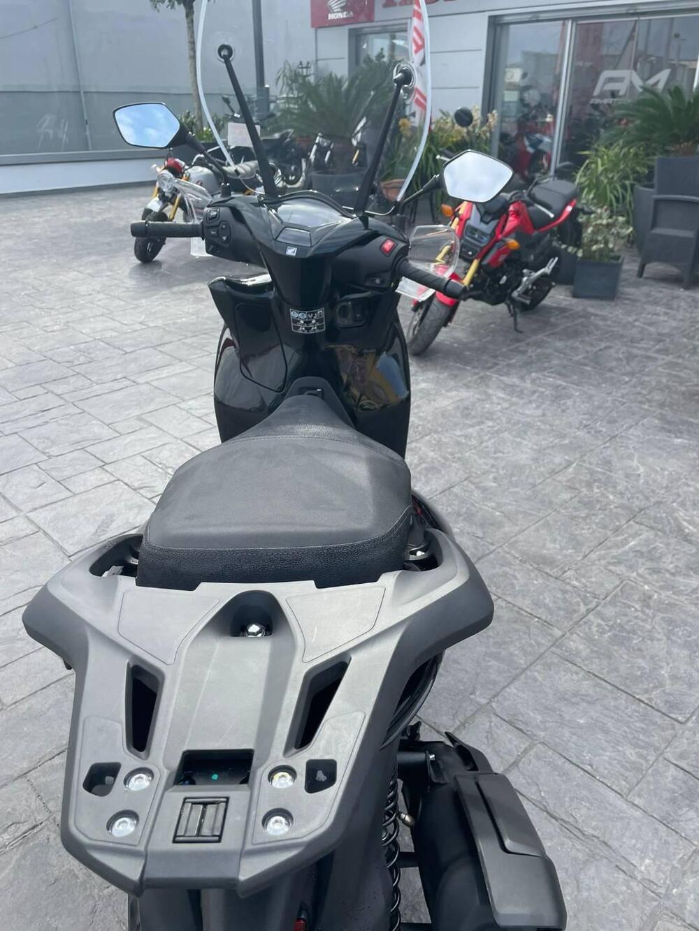 Honda SH 350i GT (2025 - 26) (7)