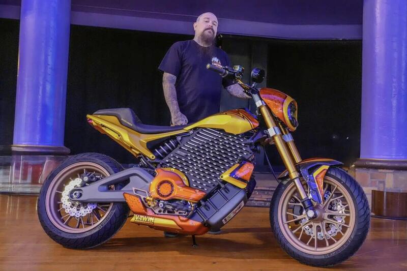 Jeff Holt e la sua special su base LiveWire S2 Alpinista