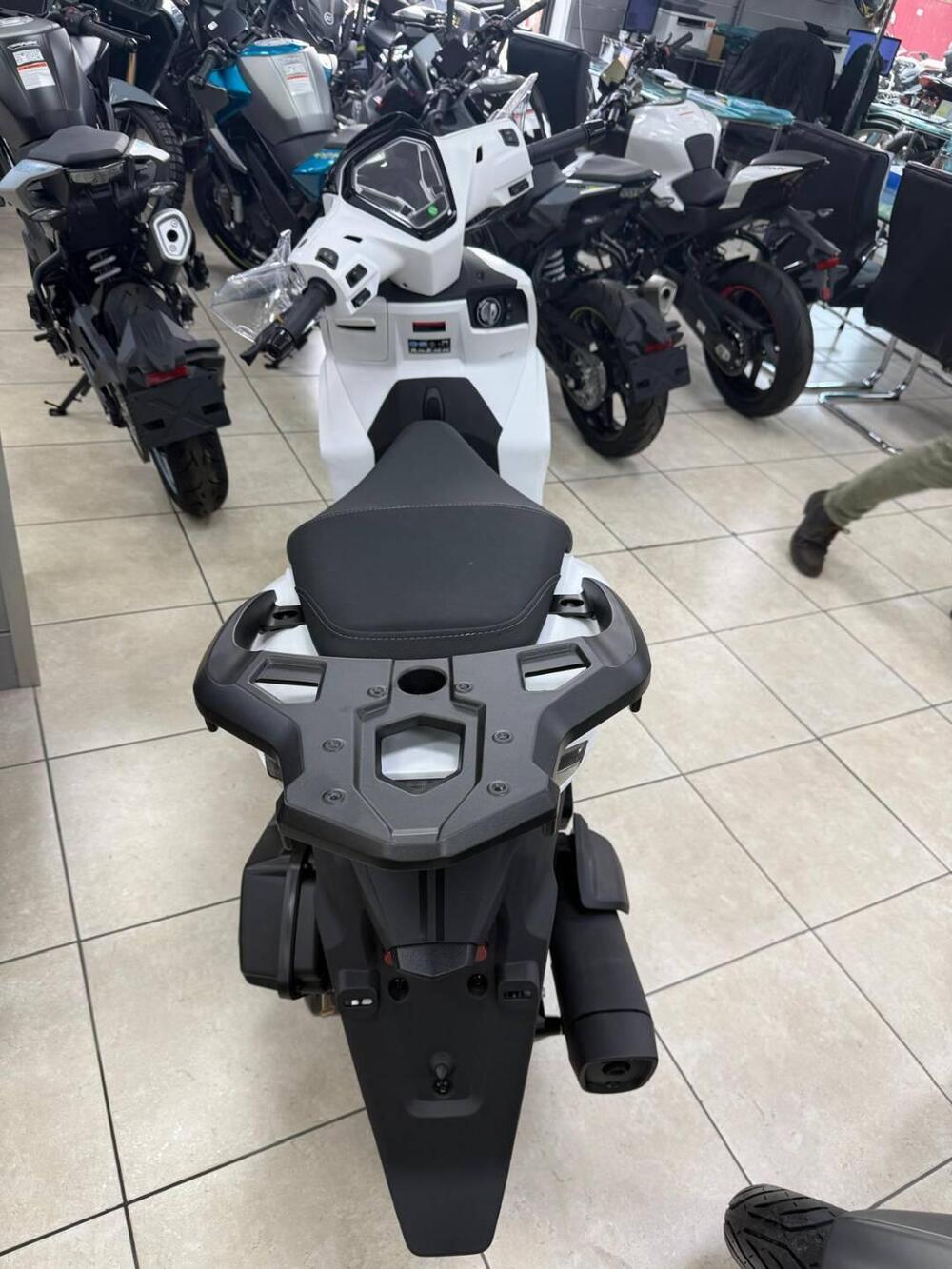 Voge Sfida SR16 200 (2025 - 26) (4)