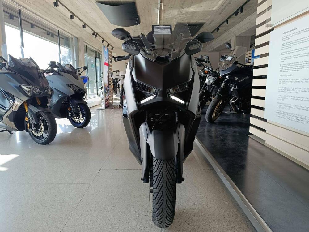 Yamaha X-Max 300 Tech Max+ (2025 - 26) (2)