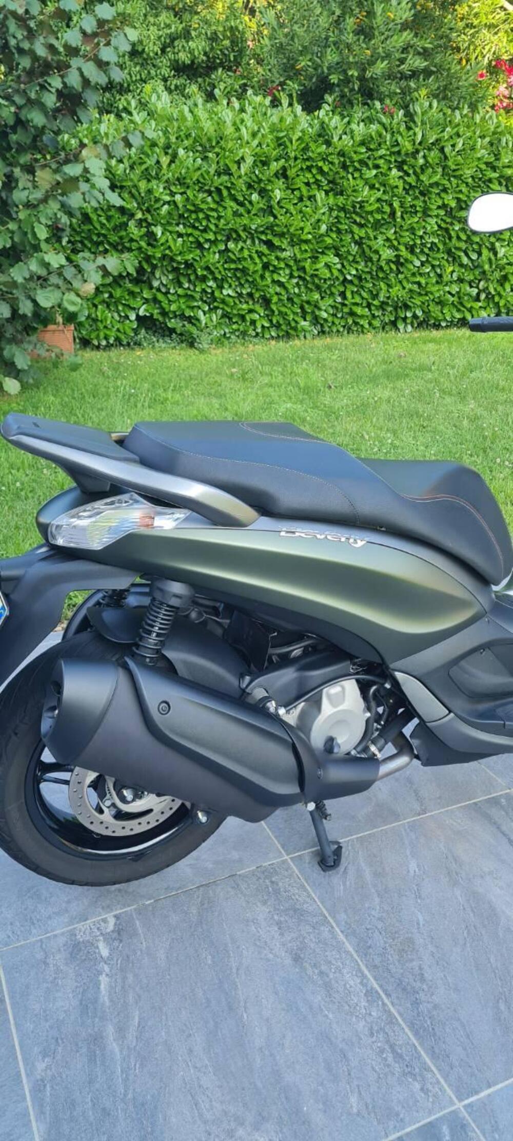 Piaggio Beverly 350 ABS (2016 - 20) (2)