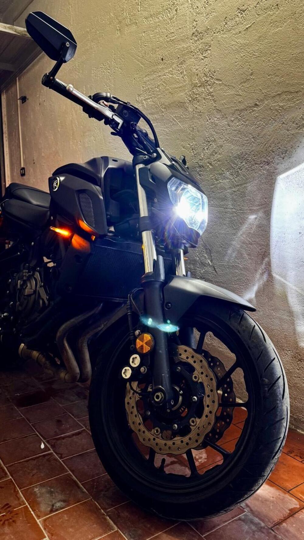 Yamaha MT-07 (2018 - 20) (3)