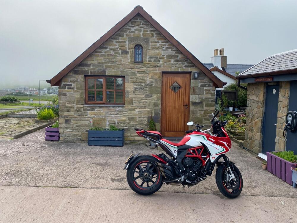 MV Agusta Turismo Veloce 800 RC SCS (2017 - 20) (5)