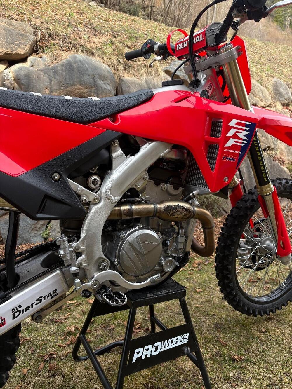 Honda CRF 250R (2026) (4)
