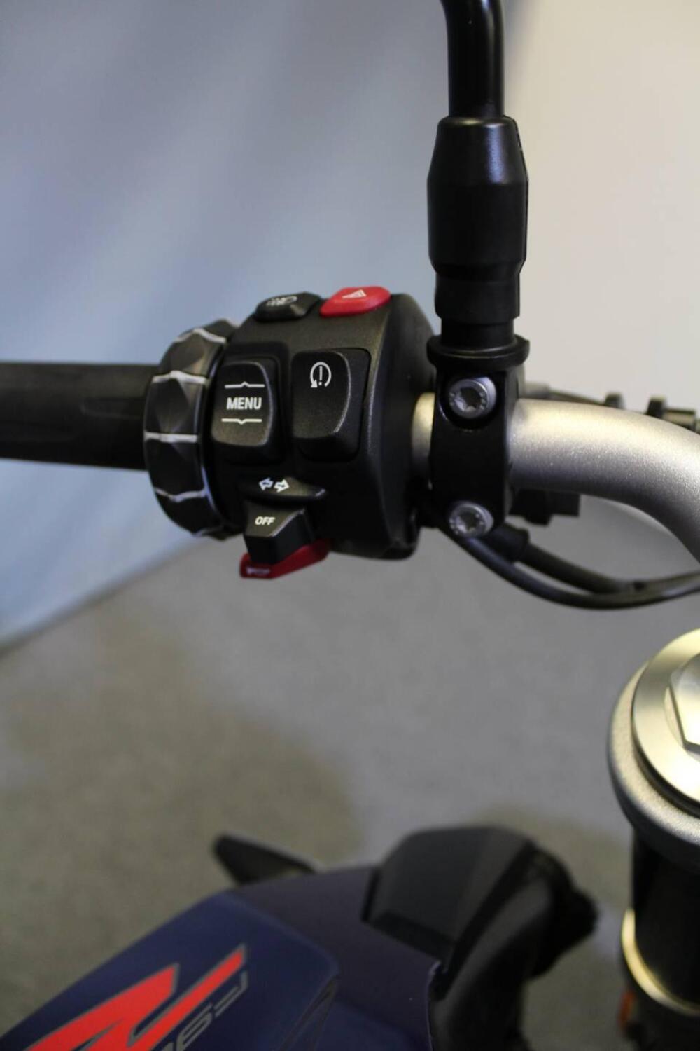 Bmw F 900 R (2021 - 24) (10)