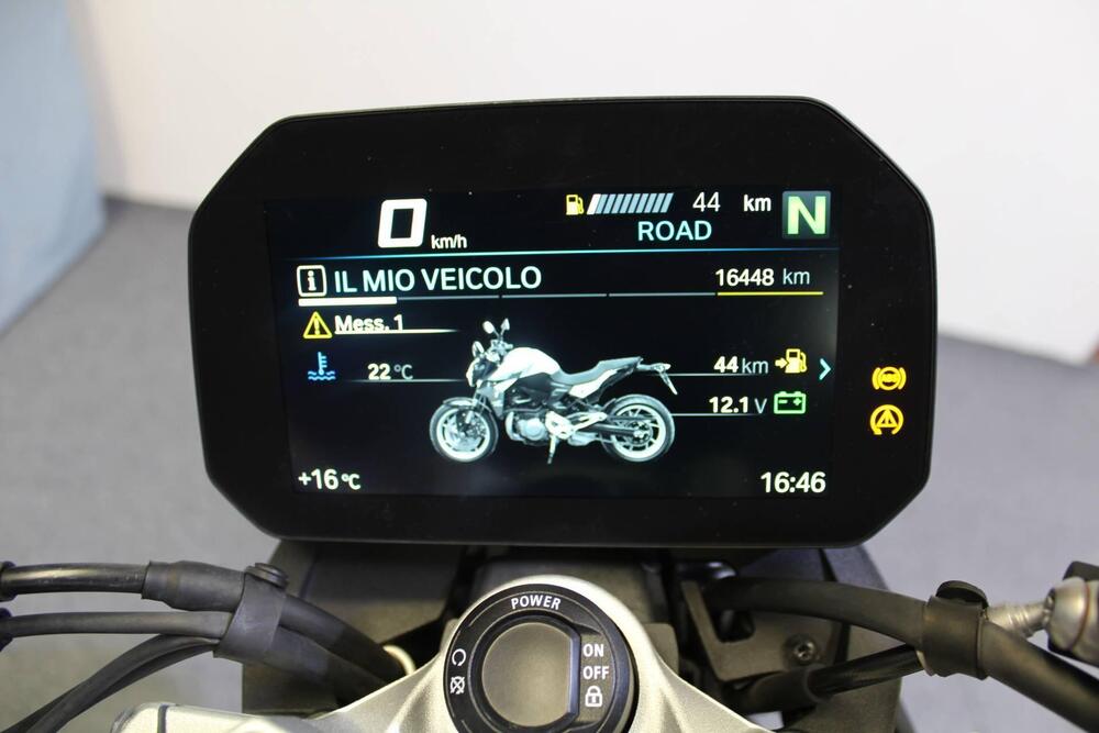 Bmw F 900 R (2021 - 24) (3)