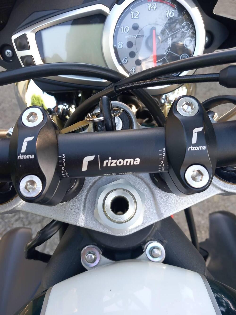 Triumph Street Triple R (2009 - 12) (11)