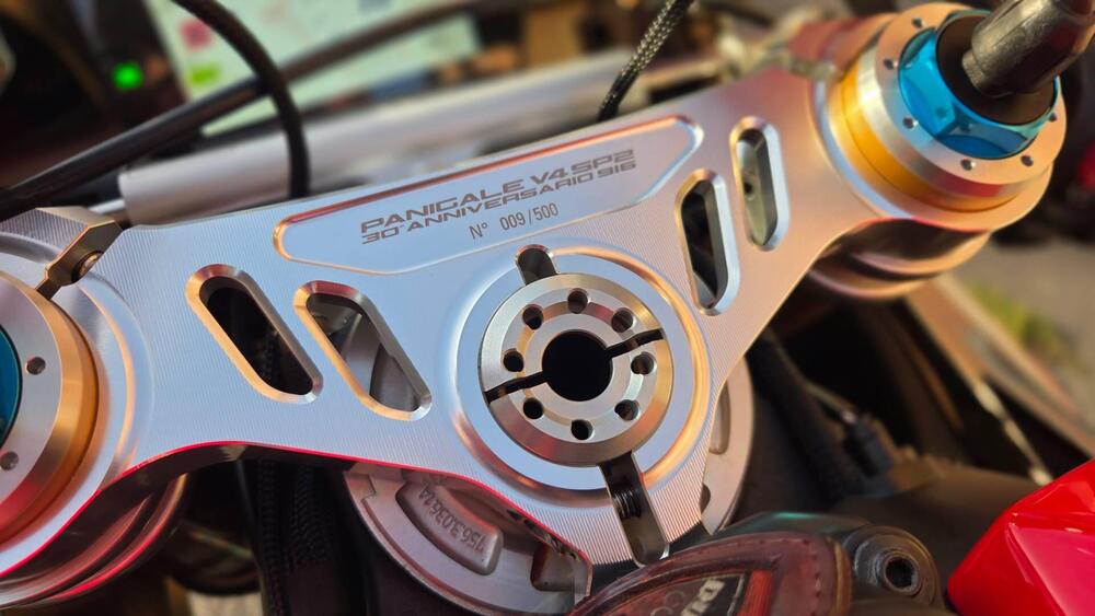 Ducati Panigale V4 SP2 30° Anniversario 916 (2024) (2)