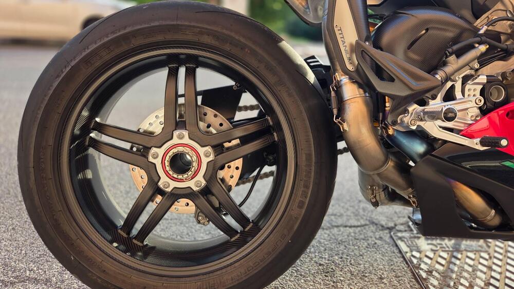 Ducati Panigale V4 SP2 30° Anniversario 916 (2024) (7)