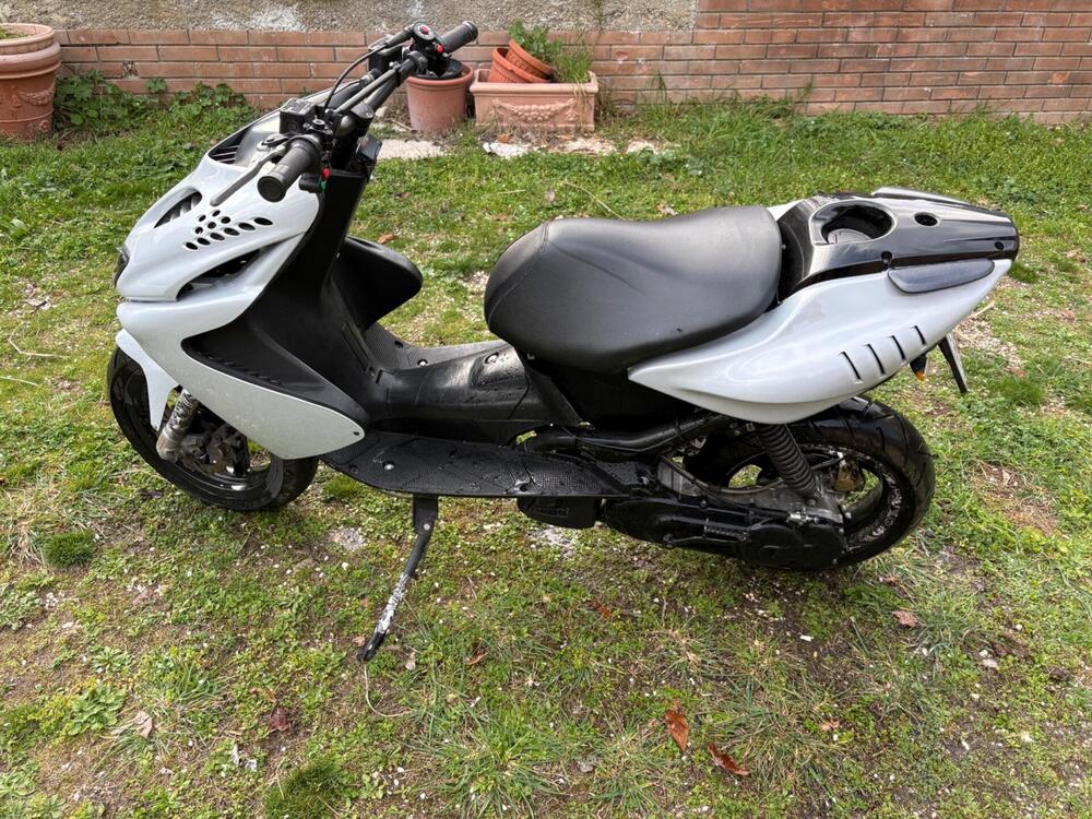 Yamaha Aerox 50 R (2007 - 18) (2)