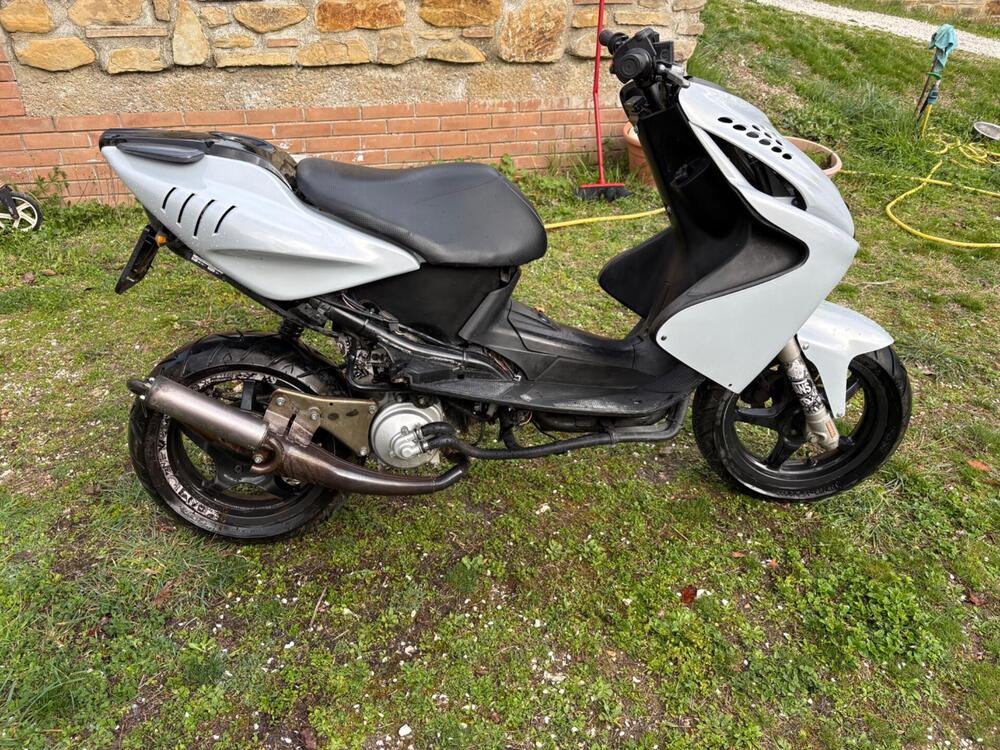 Yamaha Aerox 50 R (2007 - 18) (4)