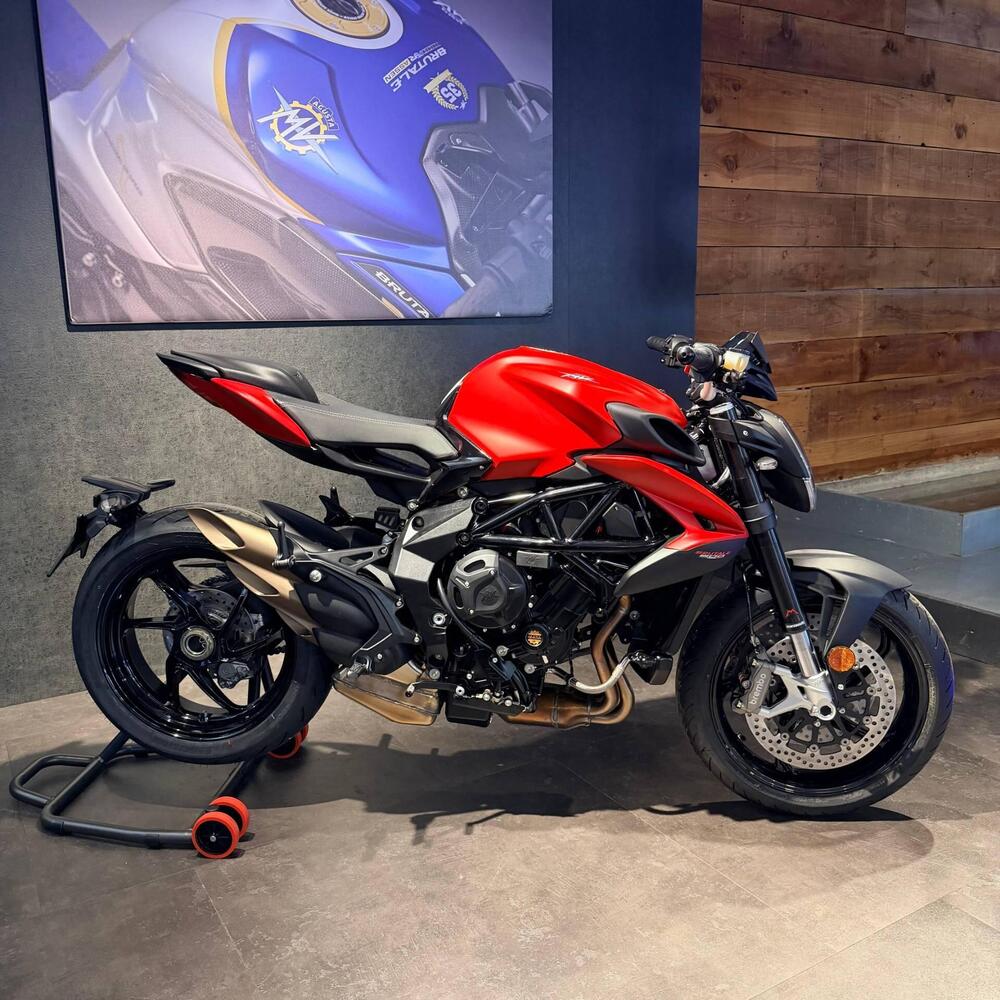 MV Agusta Brutale 800 R (2023 - 25) (2)