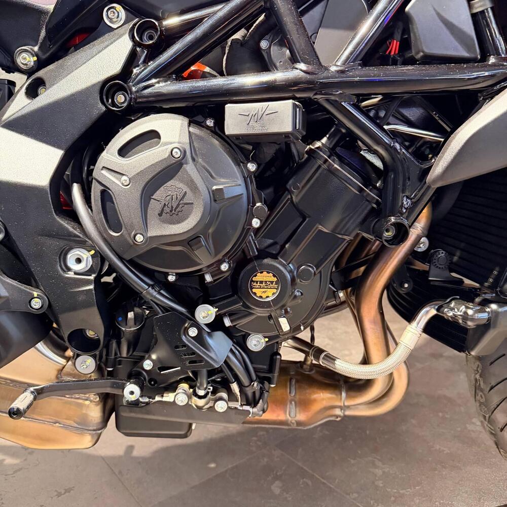 MV Agusta Brutale 800 R (2023 - 25) (4)